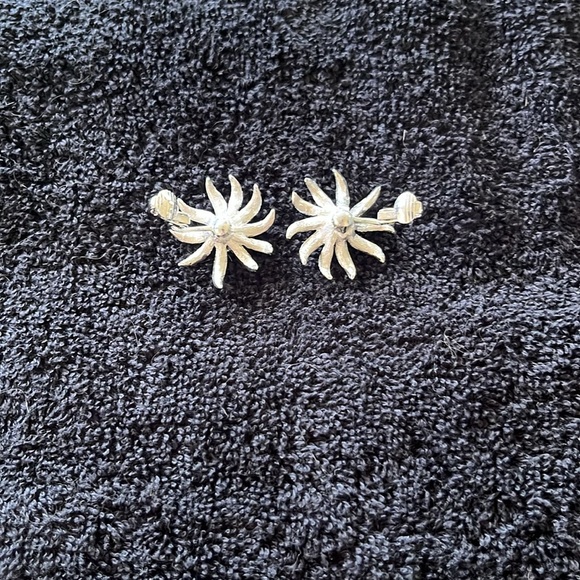 Vintage Park Lane Clip On Silver and Crystal Earrings - Picture 3 of 6